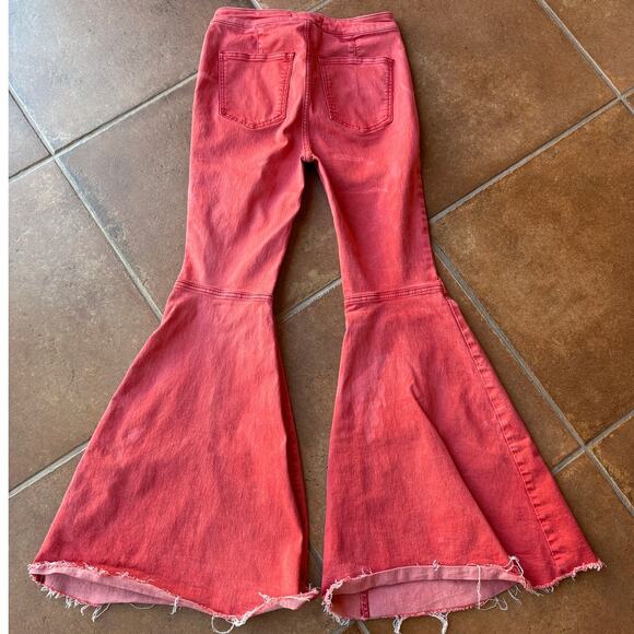 We the Free Just Float on Flares Raw Hem Super Flare Stretch Jeans sz 28 STAINS! - Picture 11 of 11